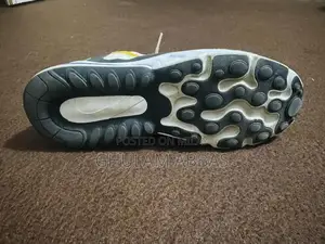 Nike Air Max 270 React Men's Athletic Sneakers - Comfortable Modern De