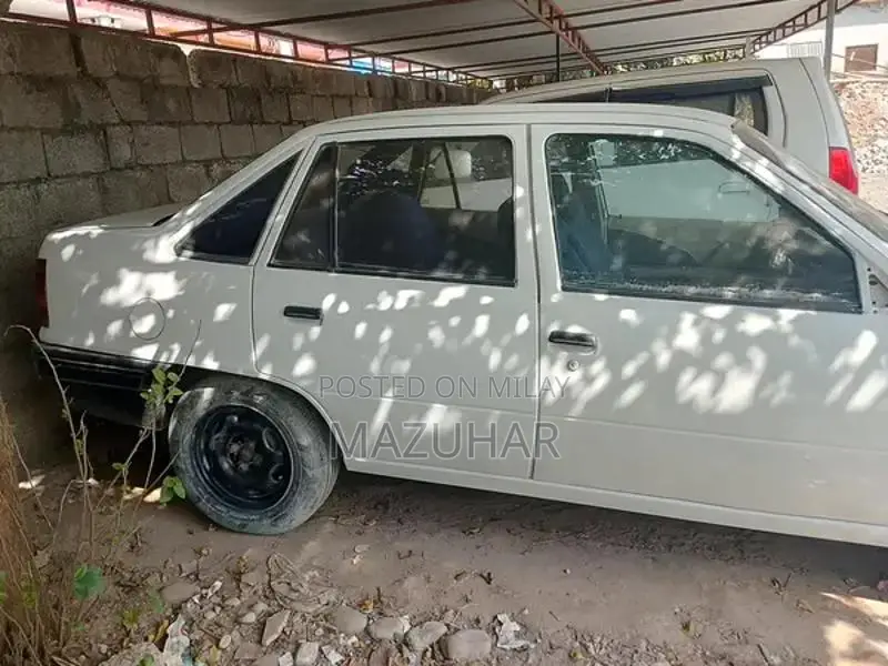 Daewoo Racer Sedan Sedan with Fresh Look and New Components