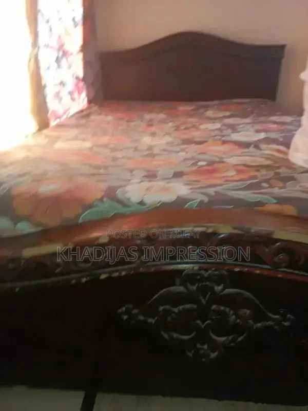 Elegant Sheesham Wood Single Bed Frame