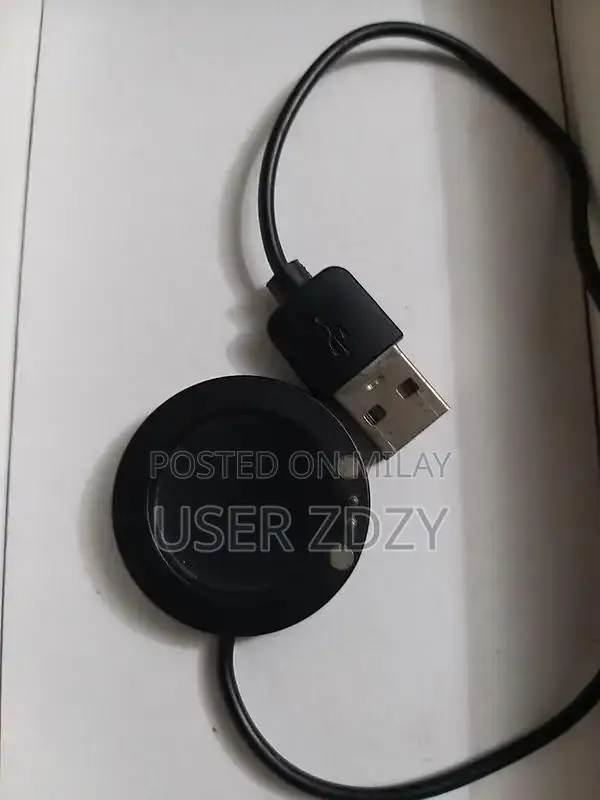 Android Smart Watch with Original Charger - Excellent Condition