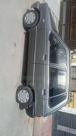 Suzuki Mehran VXR Compact City Sedan