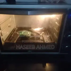 Used Compact Oven in Good Working Condition