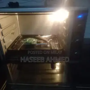 Used Compact Oven in Good Working Condition