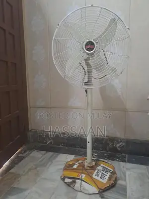 Photo - Padestral 12V DC Portable Fan with Battery and Charger