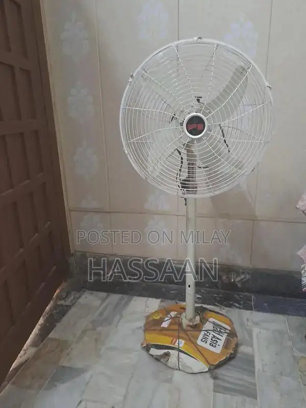 Padestral 12V DC Portable Fan with Battery and Charger