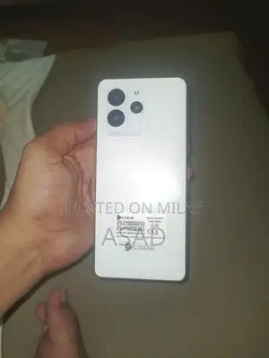 Smartphone 8GB RAM 128GB Storage Lightly Used Condition