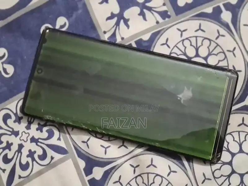 High-Performance Smartphone with Functional Hardware