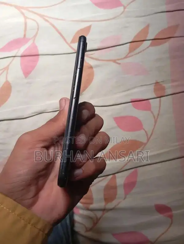 Lightly Used iPhone 7 with Battery and Panel Issues