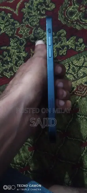 Apple iPhone 12 Smartphone with Face ID