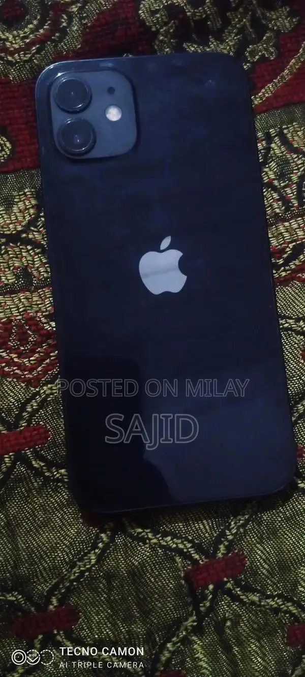 Apple iPhone 12 Smartphone with Face ID