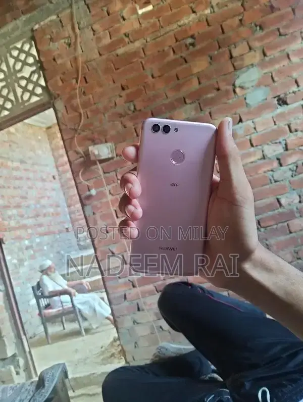 HUAWEI Nova 2 Smartphone - Compact Mobile Device