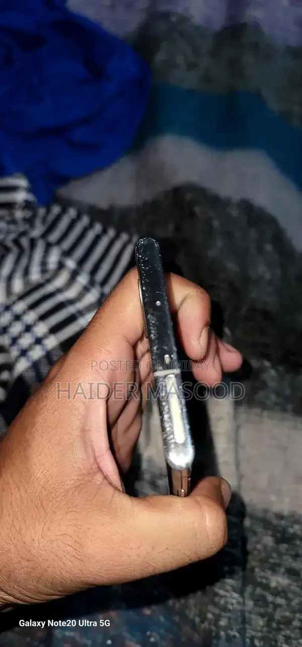 Mobile Device with Dual SIM and Panel Issues