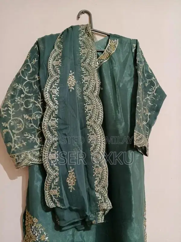 Elegant Medium Size Party Wear Women's Suit