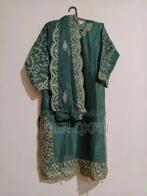 Elegant Medium Size Party Wear Women's Suit