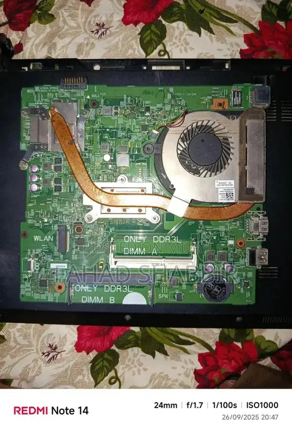 Laptop Parts Bundle: LCD, Motherboard, Memory, Keyboard