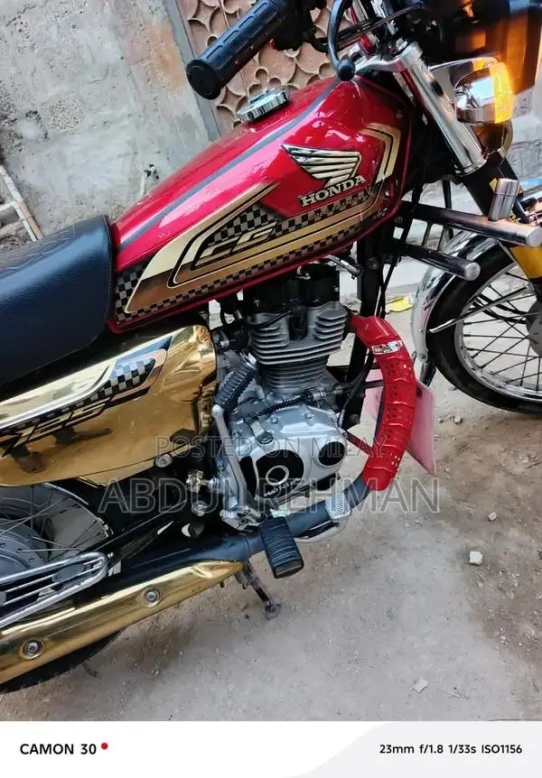 Honda 125cc Self-Start Motorcycle in Gold Finish