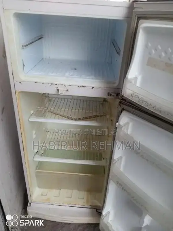 Medium Size Refrigerator with Original Compressor