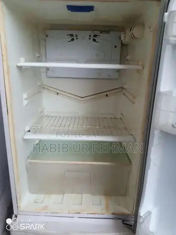 Medium Size Refrigerator with Original Compressor