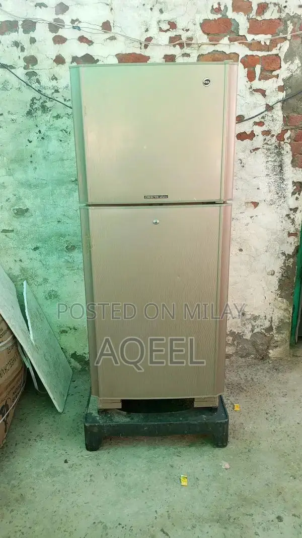 PEL Medium Size Refrigerator - Compact Home Cooling Solution