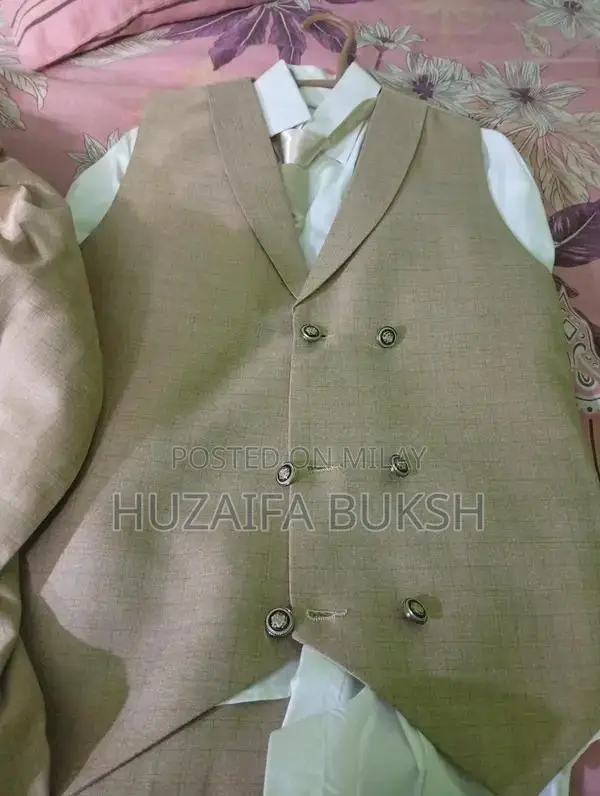 Elegant Pent Coat for Party and Special Occasions