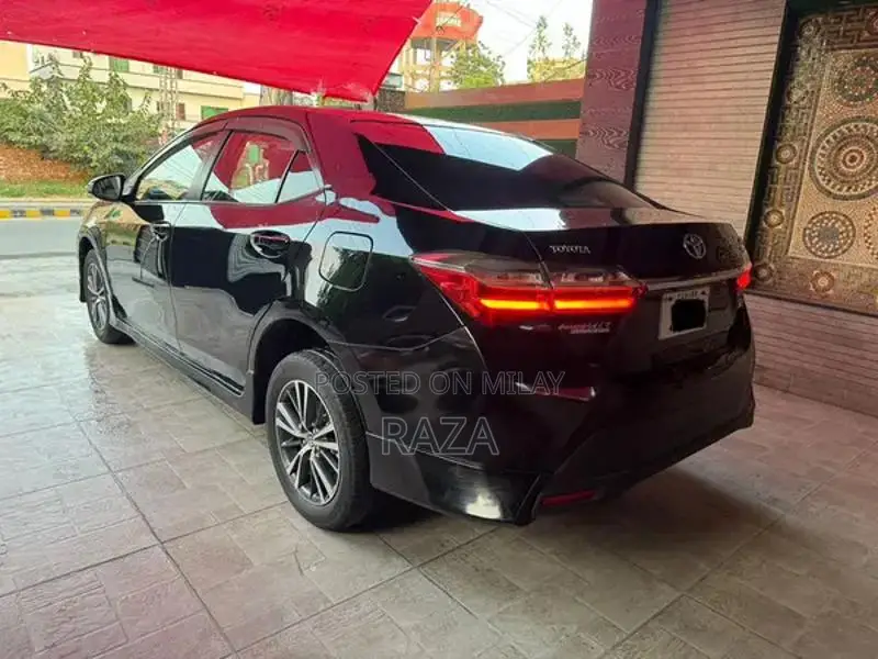 Toyota Corolla Altis 1.6 Sedan - Reliable Compact Car