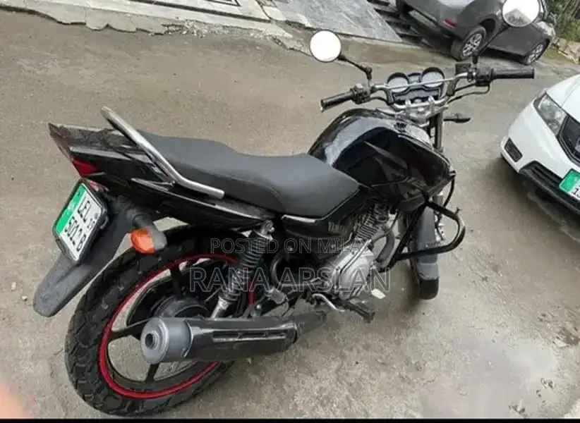 Yamaha YBR 125 G Motorcycle - Low Mileage, Excellent Condition