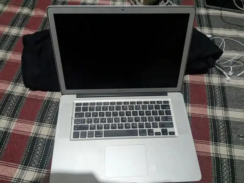 Apple MacBook Pro Mid-2012 - Core i7 Laptop