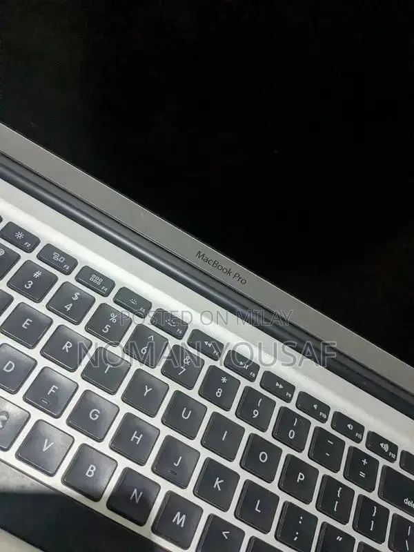 Apple MacBook Pro Mid-2012 - Core i7 Laptop