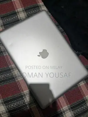 Apple MacBook Pro Mid-2012 - Core i7 Laptop