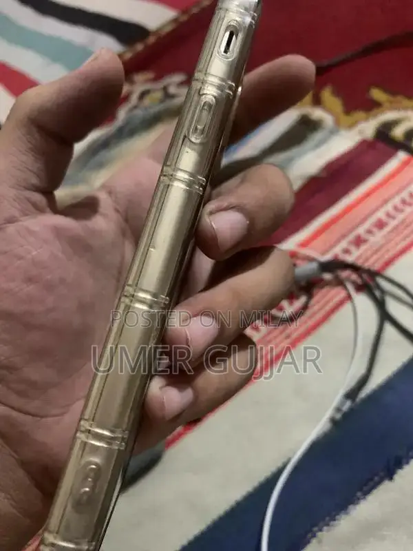 Samsung Galaxy J7 Prime Mid-Range Smartphone