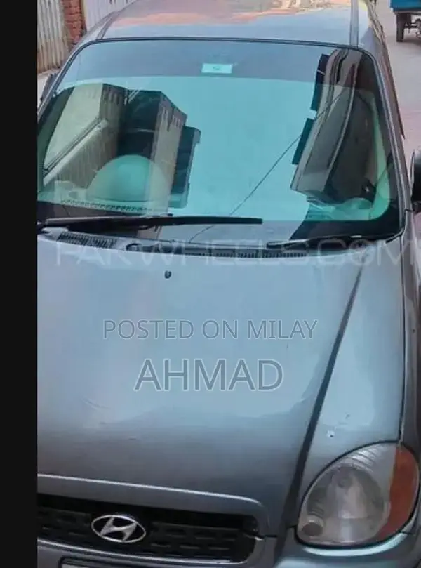 Hyundai Santro Club GV Hatchback