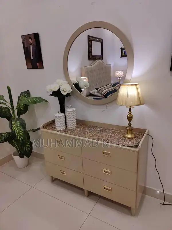 Deco Polish Contemporary Light Wood Bedroom Set