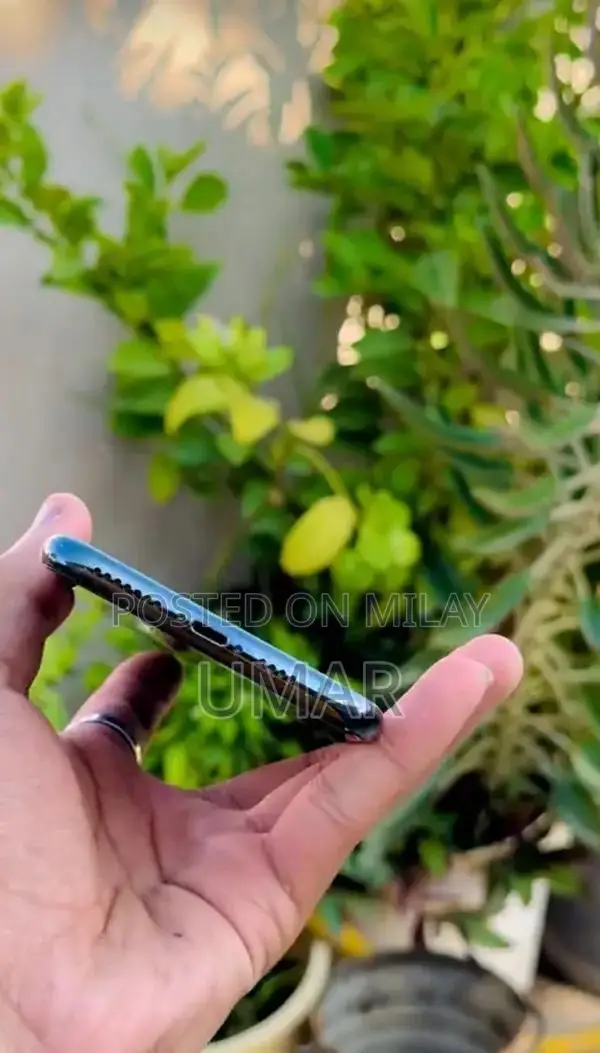 iPhone 11 Pro Max 256GB Dual SIM Smartphone