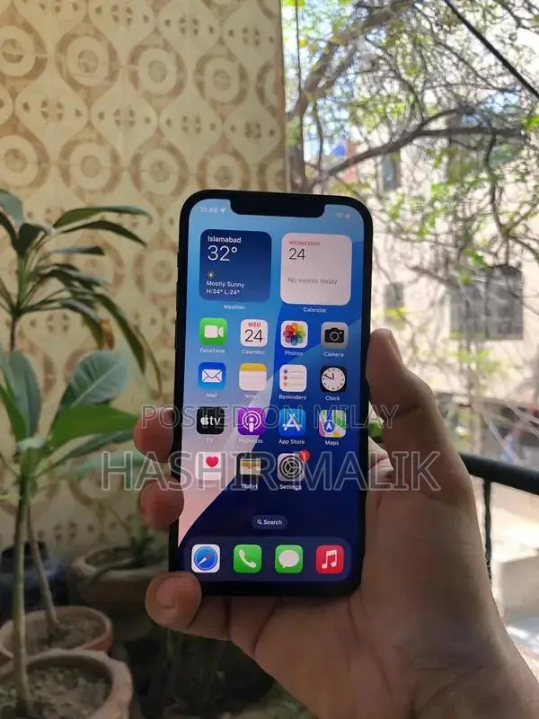 Apple Smartphone 128GB Storage Premium Condition