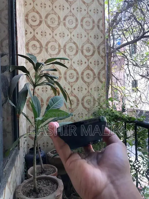 Apple Smartphone 128GB Storage Premium Condition