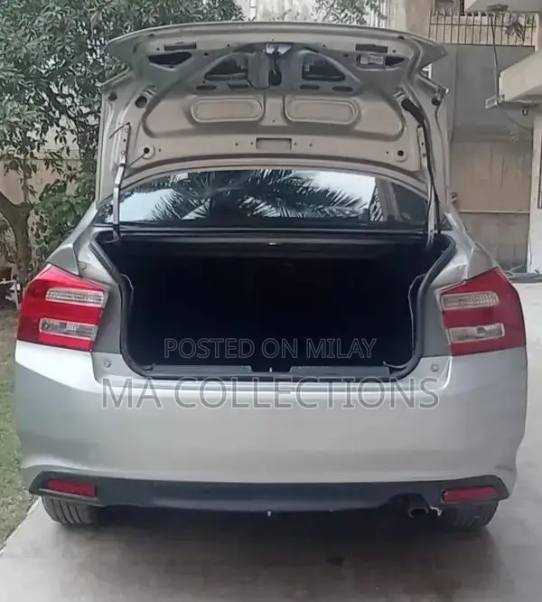 Honda City 1.3 IVTEC Sedan - Automatic Transmission