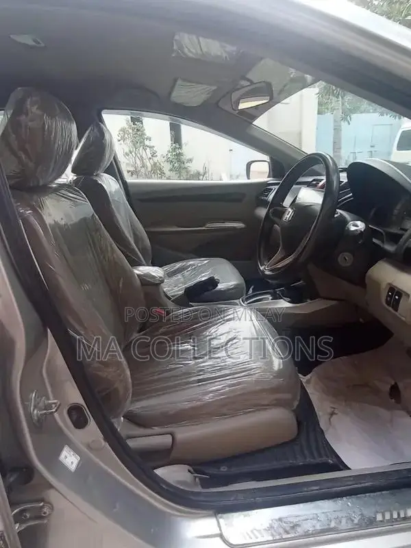 Honda City 1.3 IVTEC Sedan - Automatic Transmission