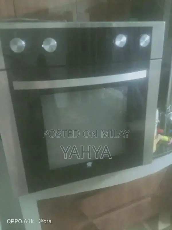 Used Kitchen Oven in Good Condition