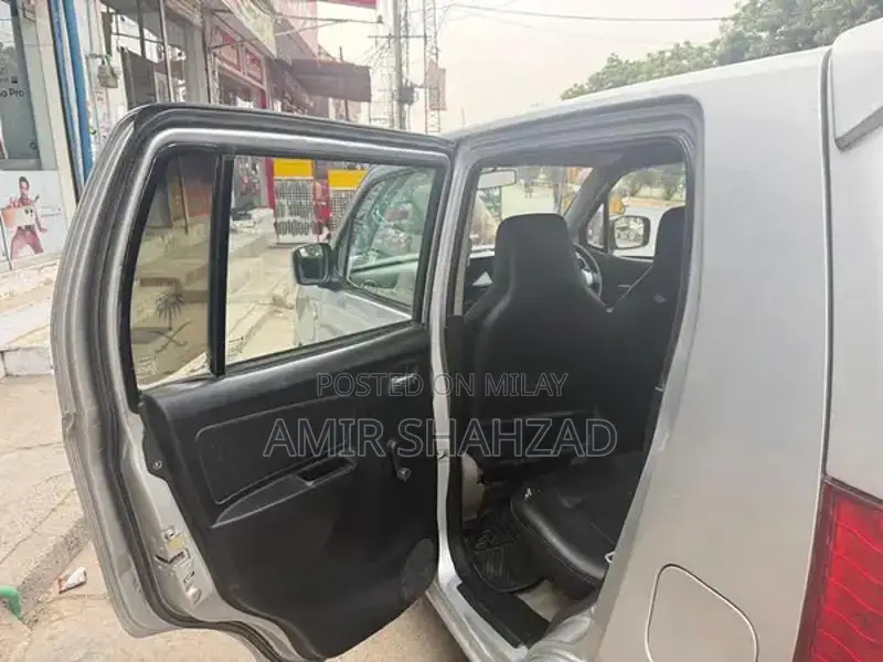 Suzuki Wagon R VXL 2018 Compact Hatchback
