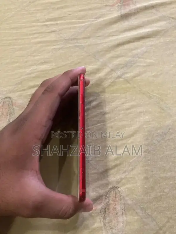 Apple iPhone 7 128GB Smartphone with High Battery Health