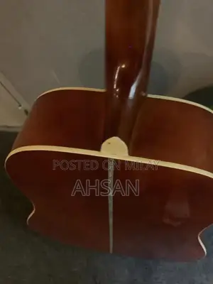 Professional Solid Wood Acoustic Guitar with Rosewood Fretboard