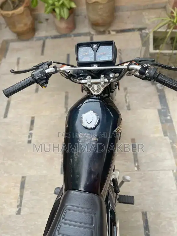 Honda 125cc Motorcycle - 2023 Model Lightweight Commuter