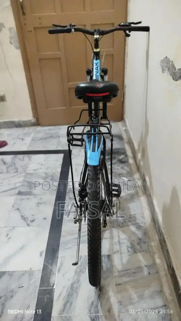 Lightweight Imported Aluminium Mountain Bicycle with Gear Shifts