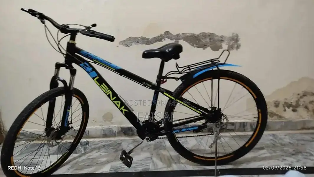 Lightweight Imported Aluminium Mountain Bicycle with Gear Shifts