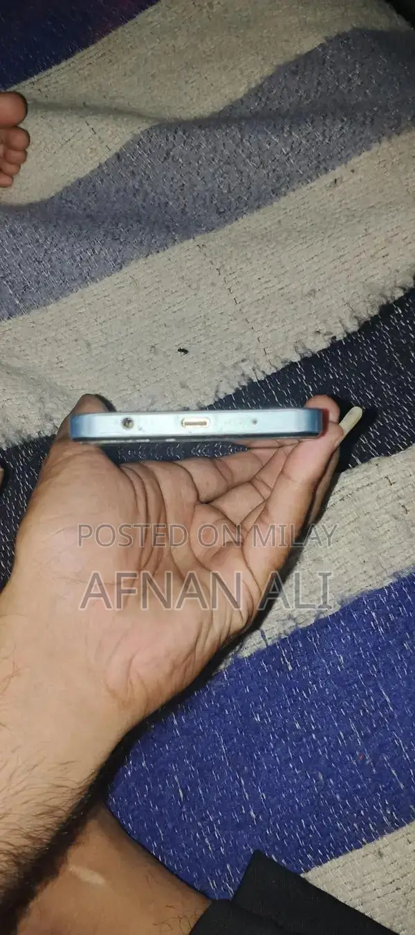 Lightly Used Smartphone with Complete Accessories