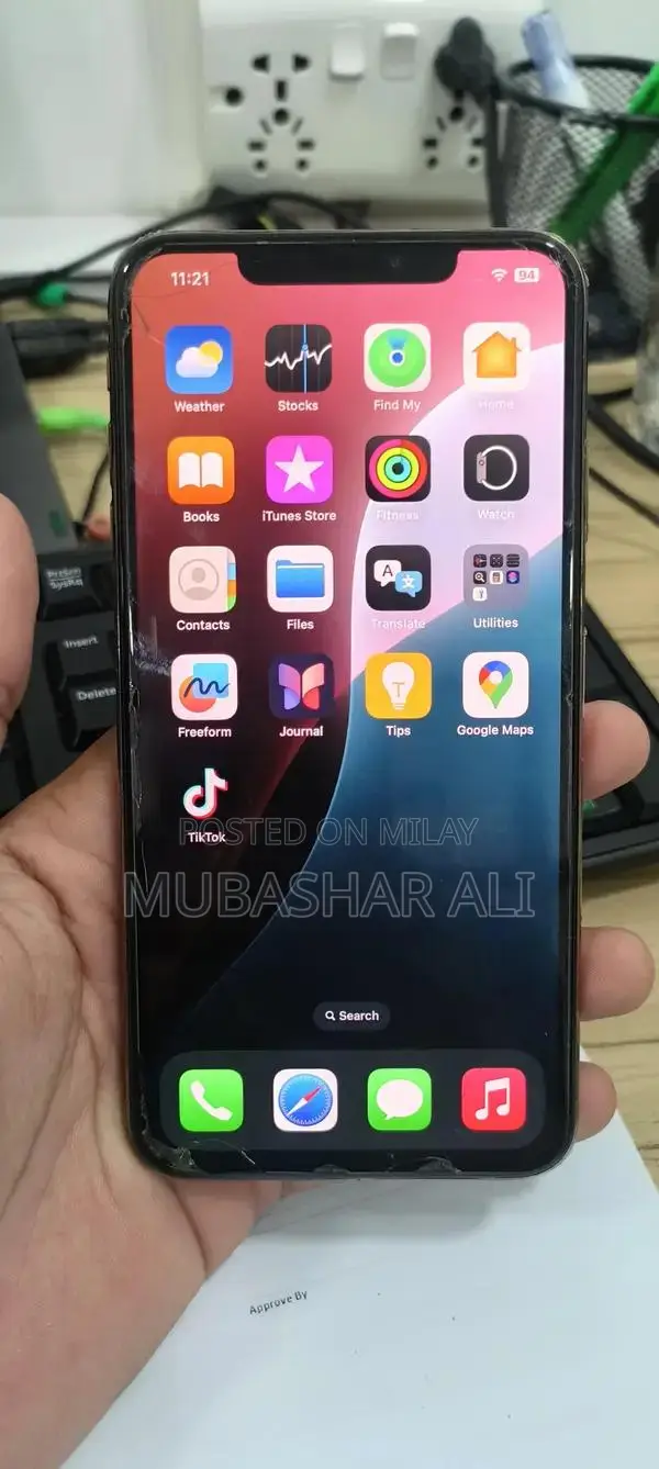 Apple iPhone XS Max 256GB Dual SIM Smartphone