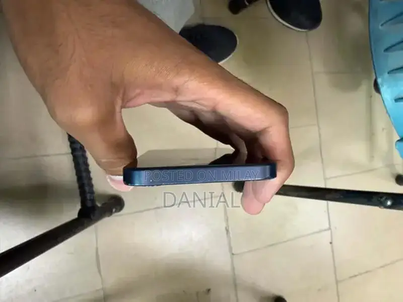 Pre-Owned Apple iPhone 12 with Battery Health and Face ID