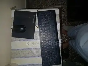 HP Desktop Computer with 22-Inch Monitor