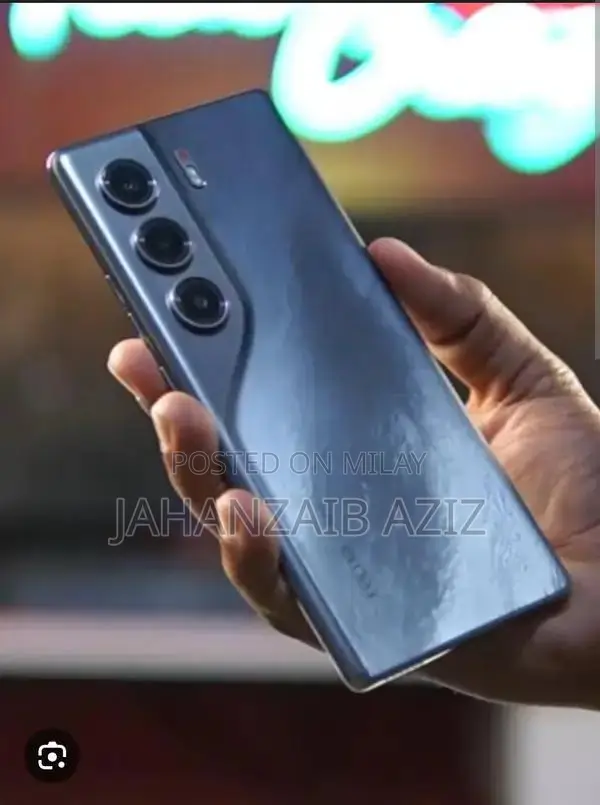 Tecno camon 40 pro