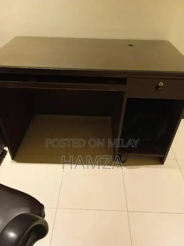 Modern Office Furniture Set - Desk and Ergonomic Chair